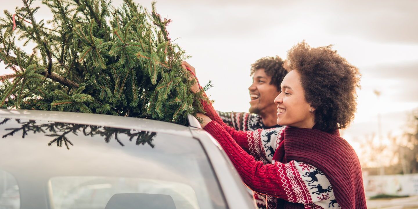 3 Tips to Keep Your Holiday Travel Costs (and Stress) in Check